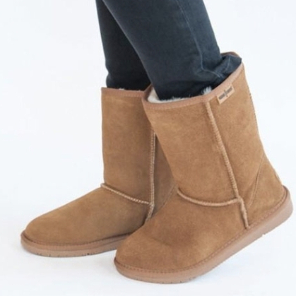 Minnetonka Suede Tan Shearling-Lined Boots Size 10 New